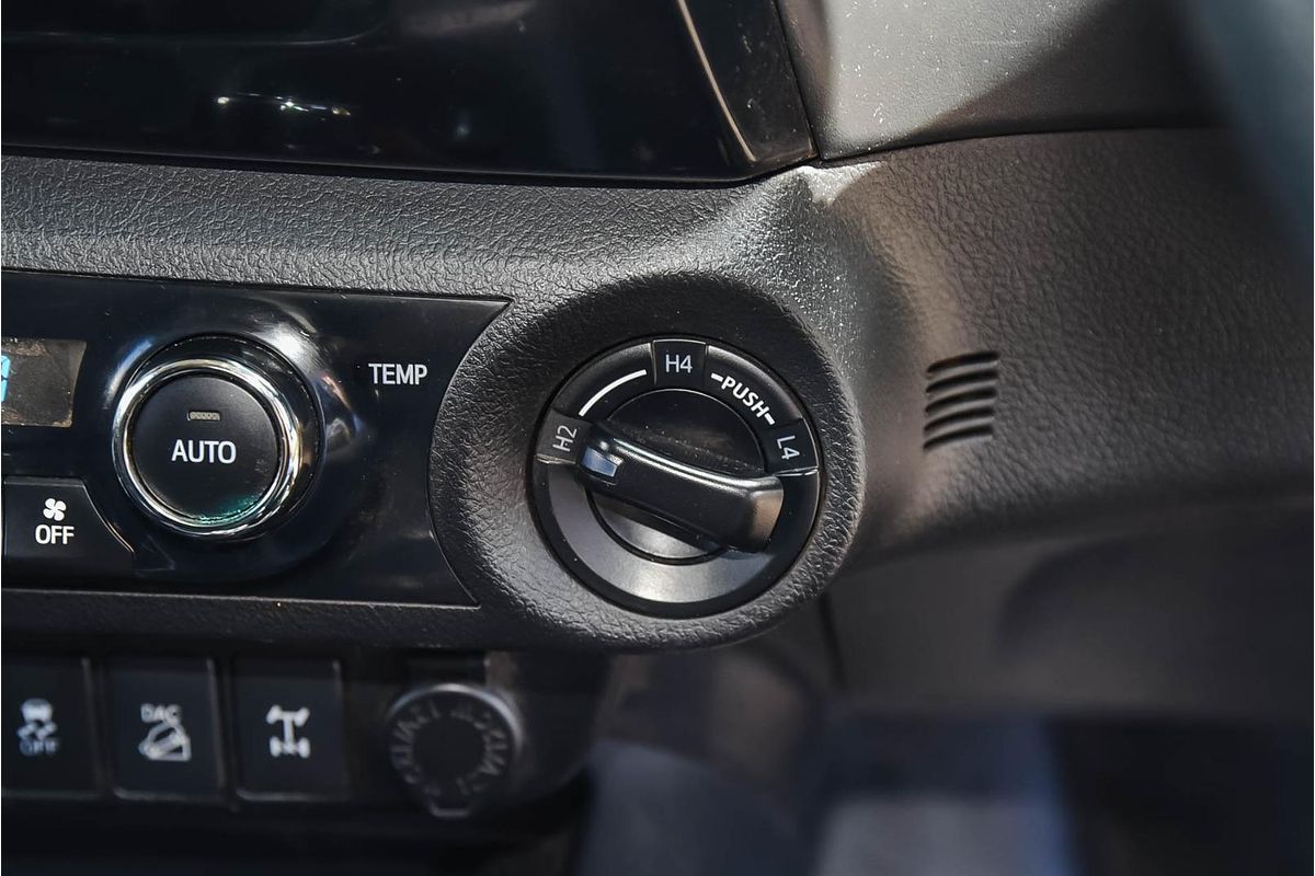 2018 Toyota Hilux SR5 GUN126R 4X4