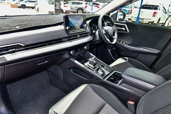 2023 Mitsubishi Outlander LS ZM