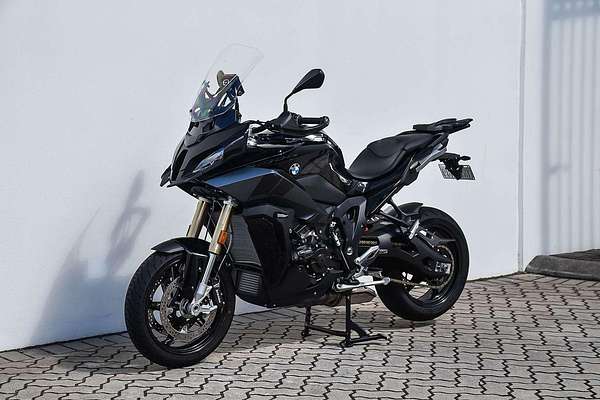 2023 BMW S 1000 XR Triple Black S 1000
