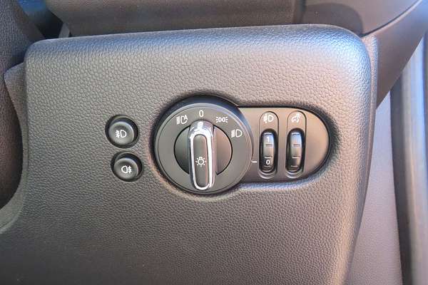 2019 MINI Hatch Cooper S F55 LCI