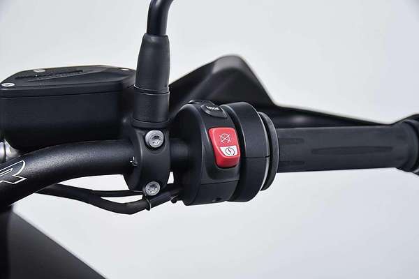 2023 BMW S 1000 XR Triple Black S 1000