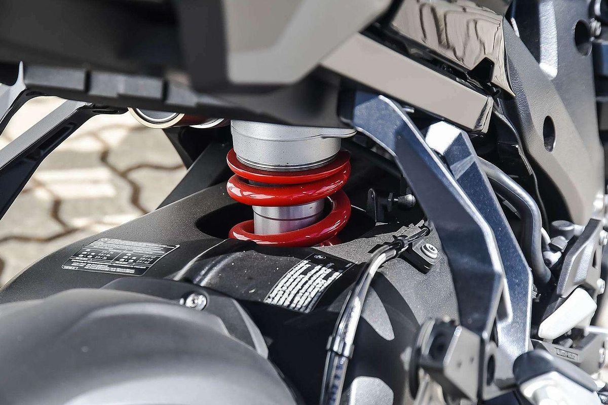 2023 BMW S 1000 XR Triple Black S 1000