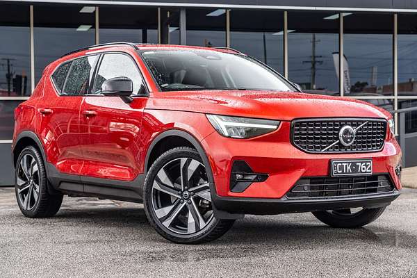 2023 Volvo XC40 Plus B4