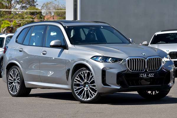 2023 BMW X5 xDRIVE40i M SPORT G05