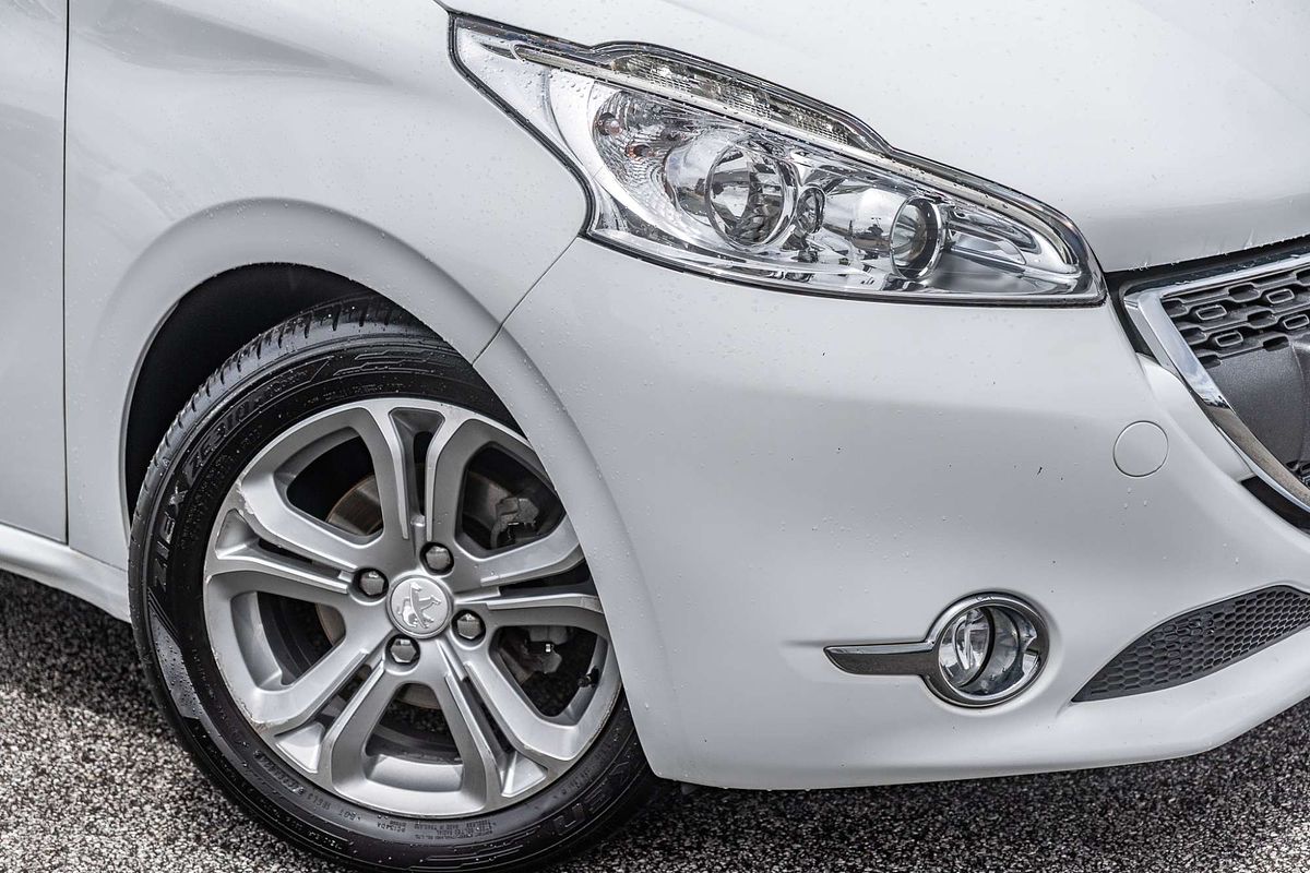 2013 Peugeot 208 Allure A9