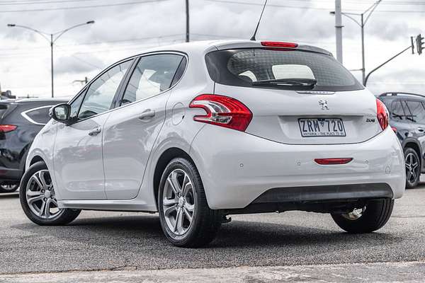 2013 Peugeot 208 Allure A9