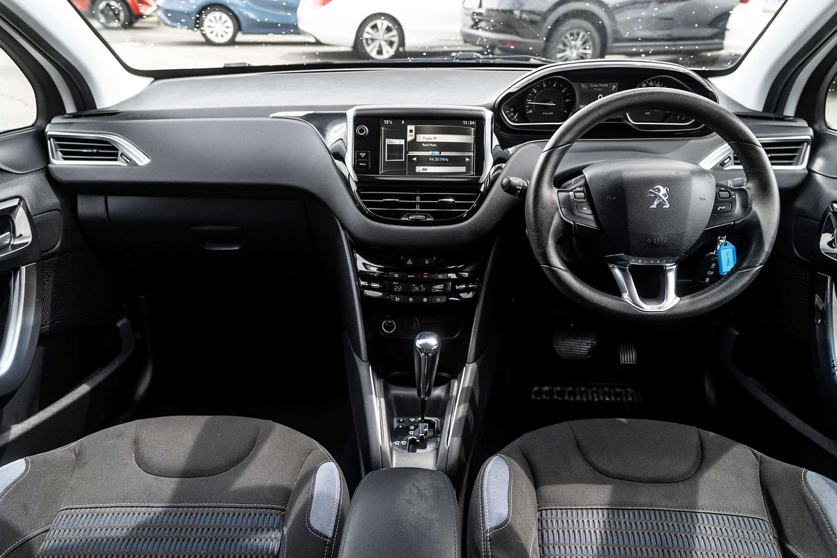 2013 Peugeot 208 Allure A9