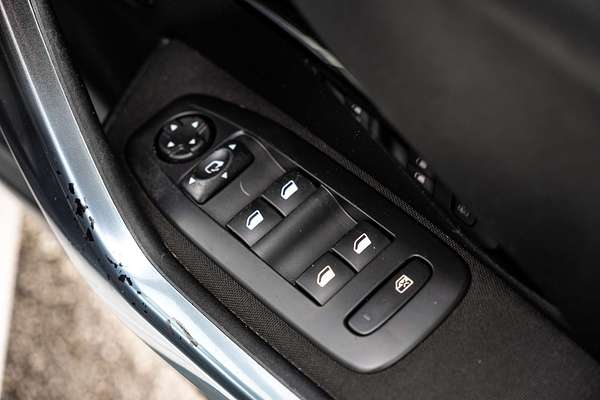 2013 Peugeot 208 Allure A9