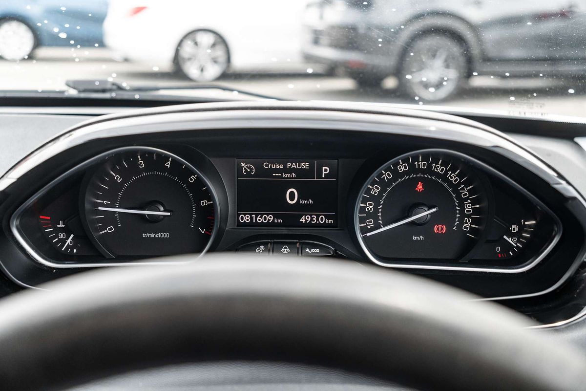 2013 Peugeot 208 Allure A9