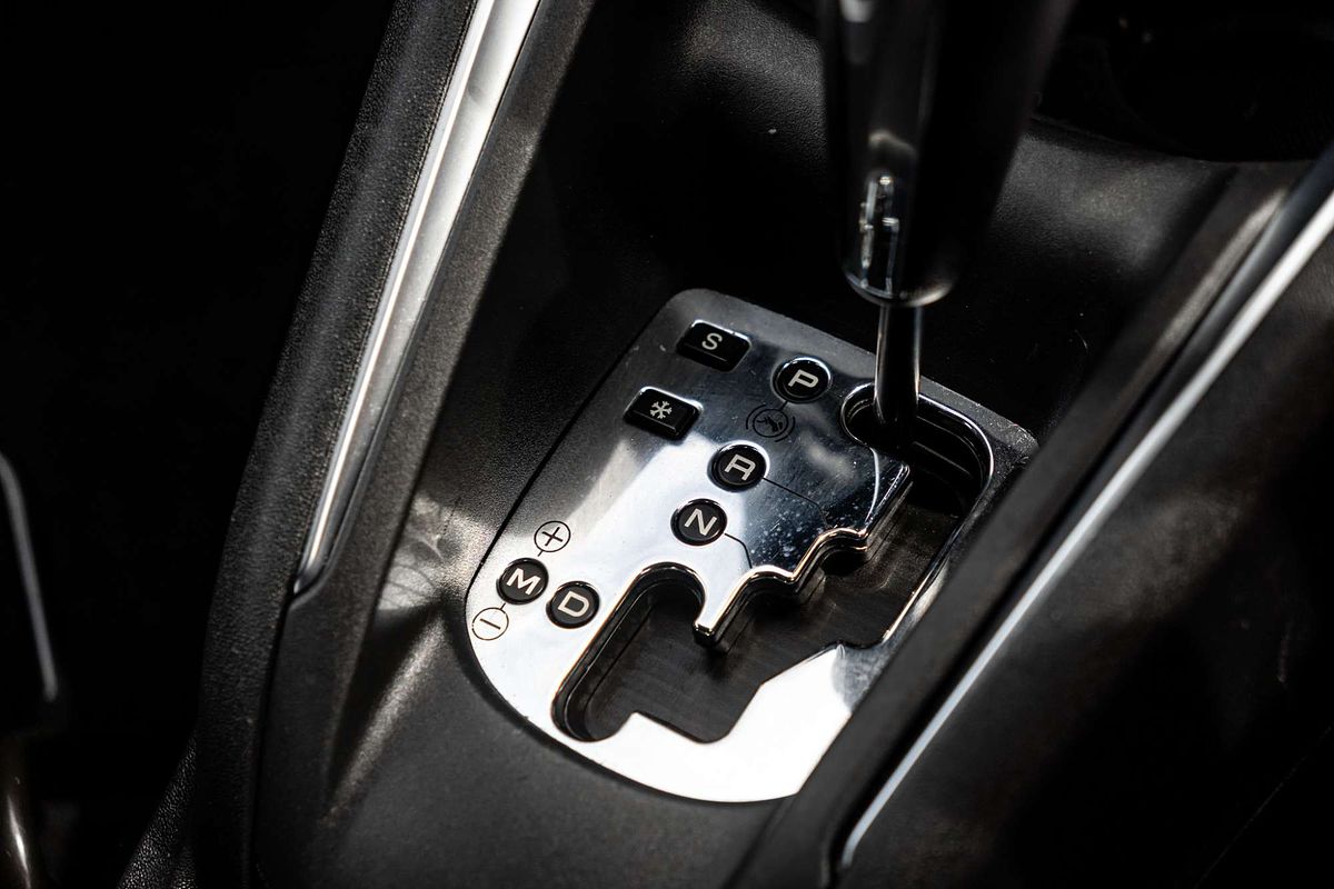 2013 Peugeot 208 Allure A9