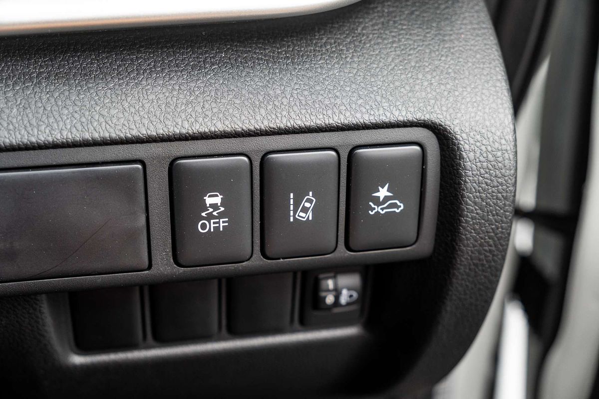 2024 Mitsubishi Eclipse Cross ES YB