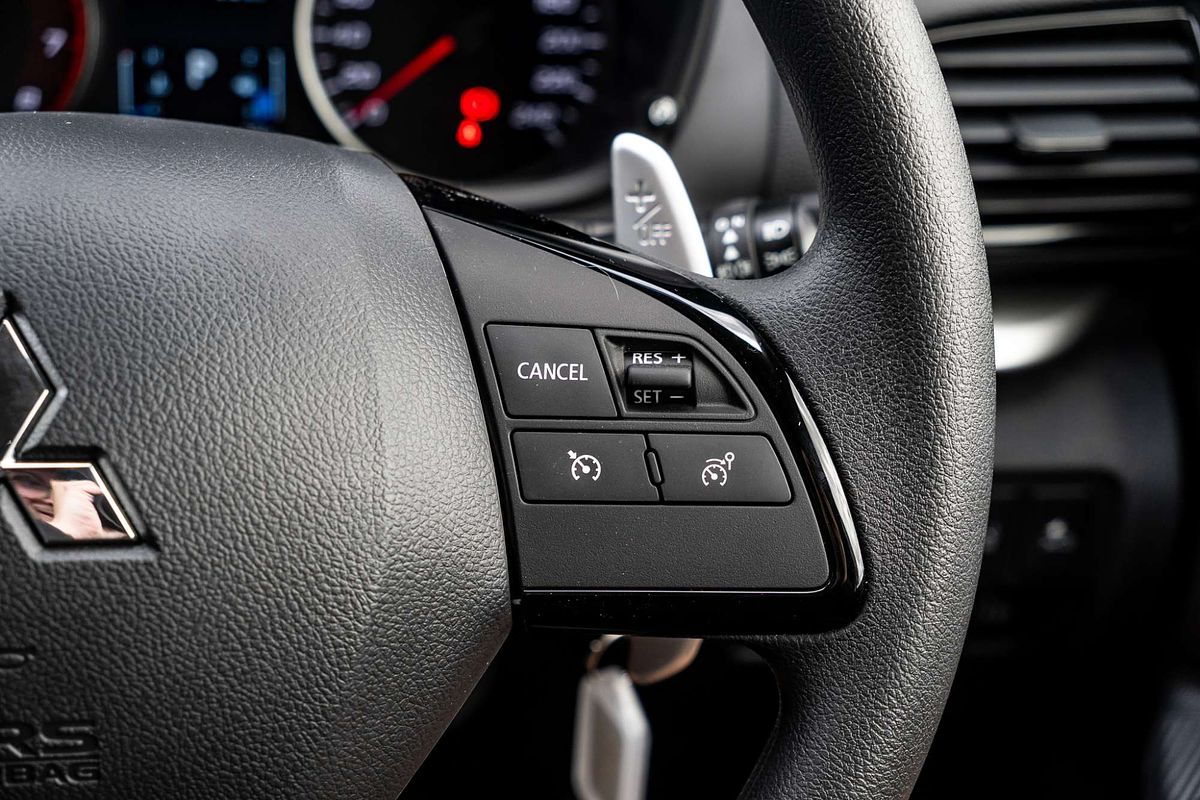 2024 Mitsubishi Eclipse Cross ES YB