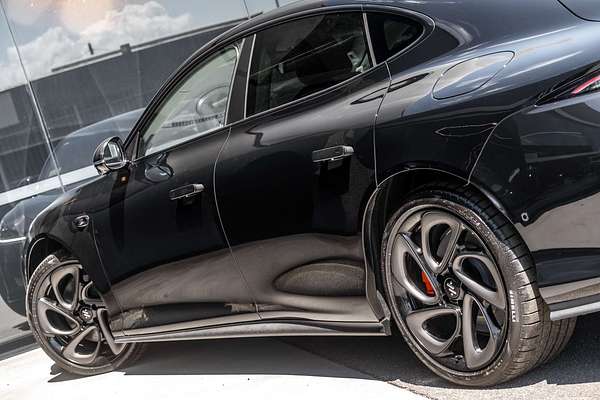 2025 MG IM5 Performance P12L