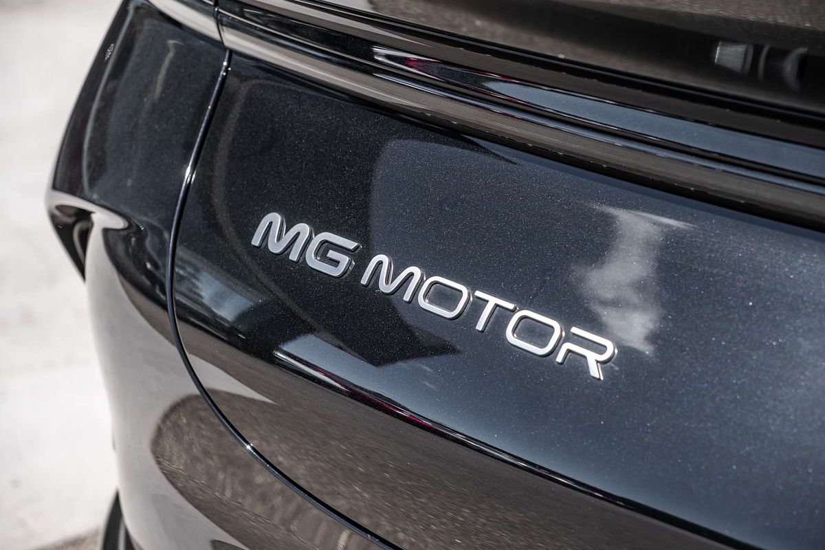 2025 MG IM5 Performance P12L