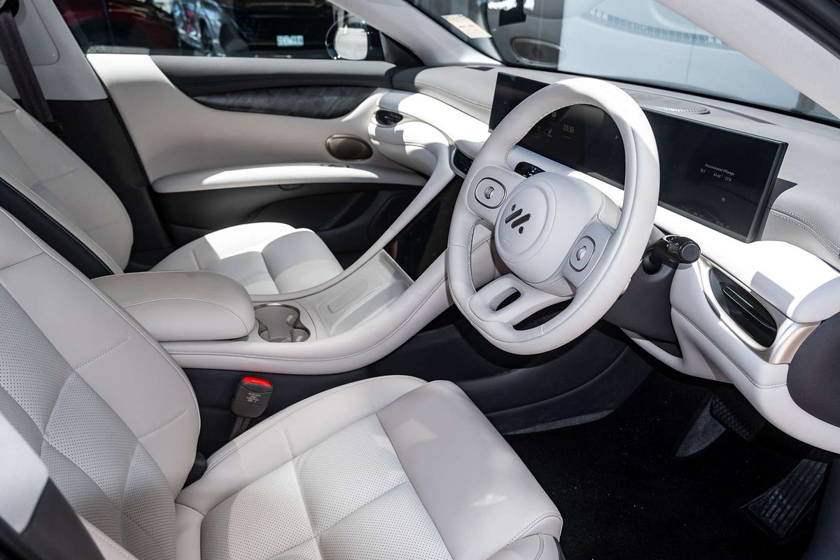 2025 MG IM5 Performance P12L