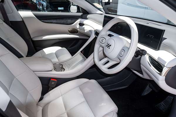 2025 MG IM5 Performance P12L