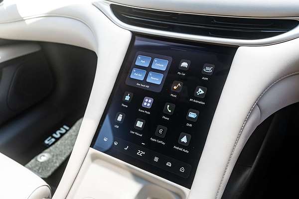 2025 MG IM5 Performance P12L