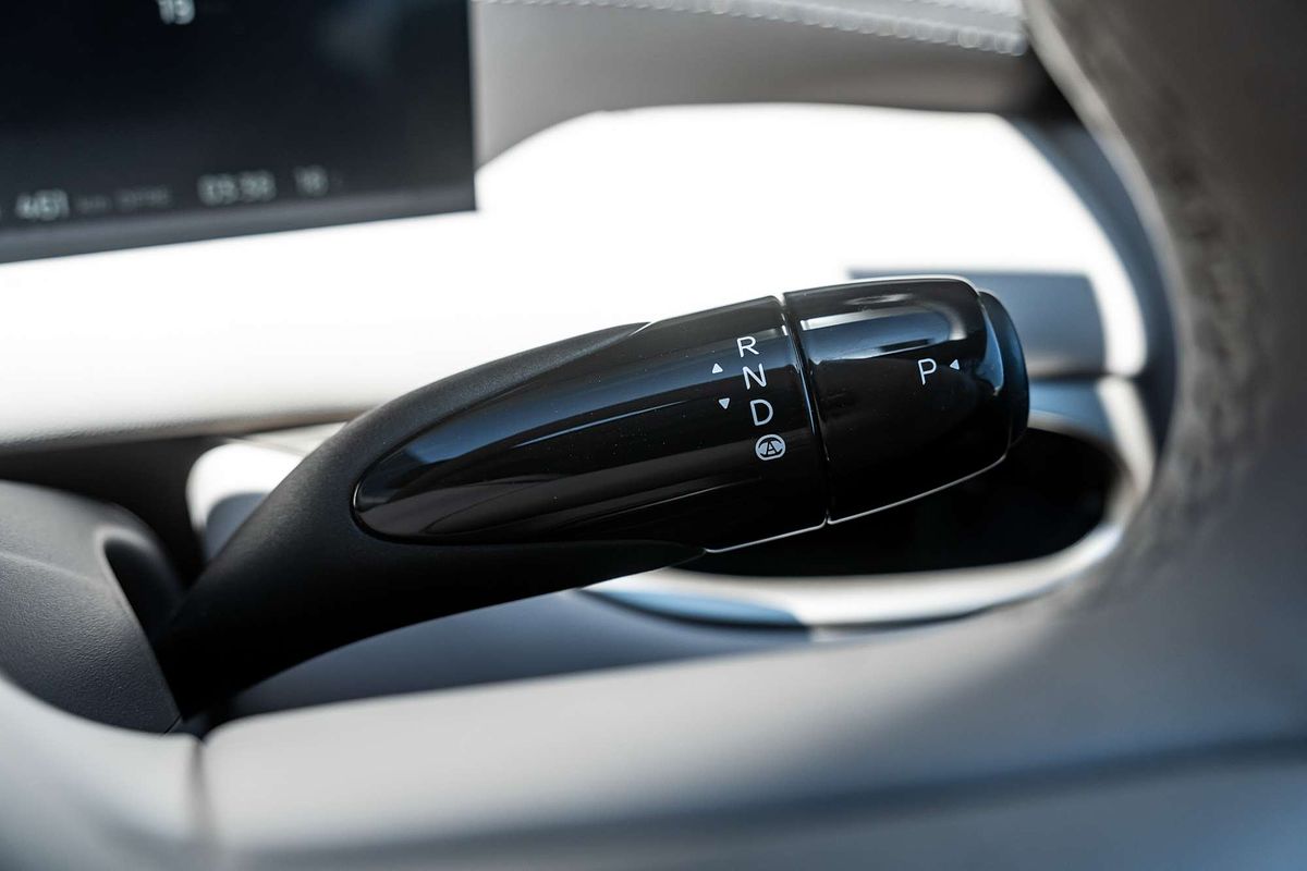 2025 MG IM5 Performance P12L