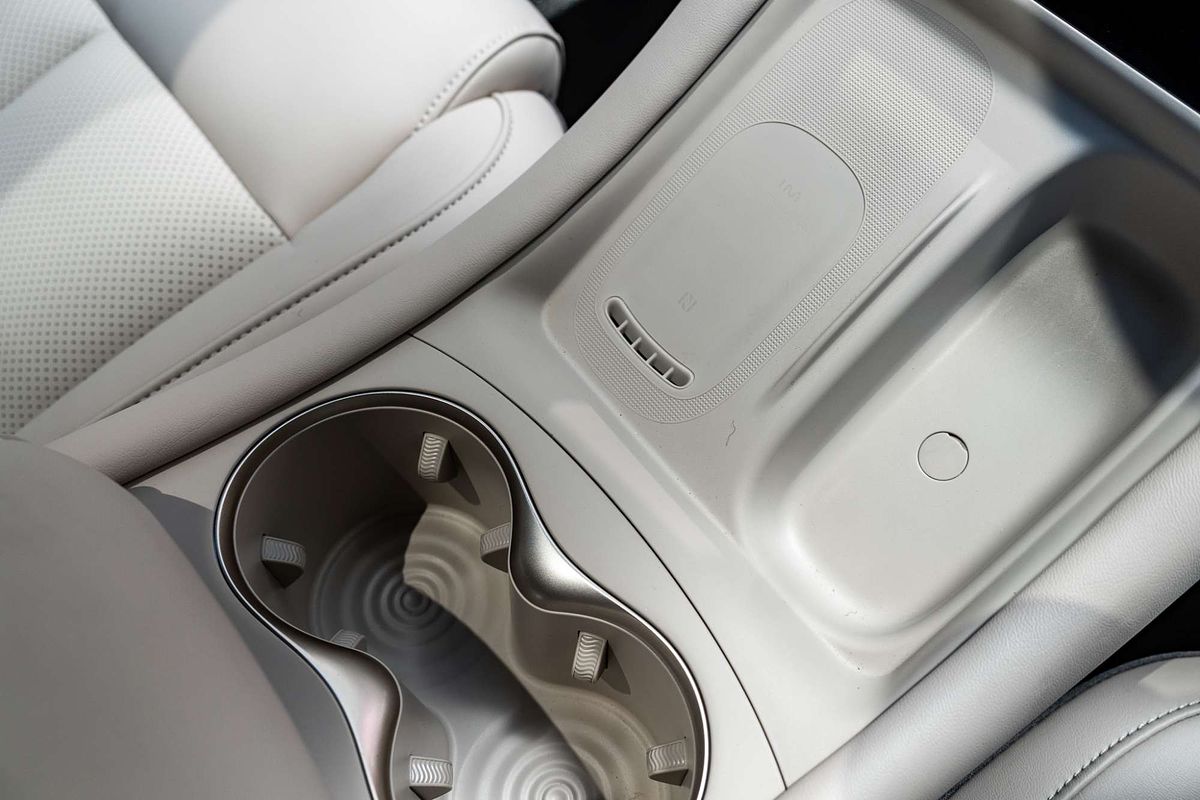 2025 MG IM5 Performance P12L