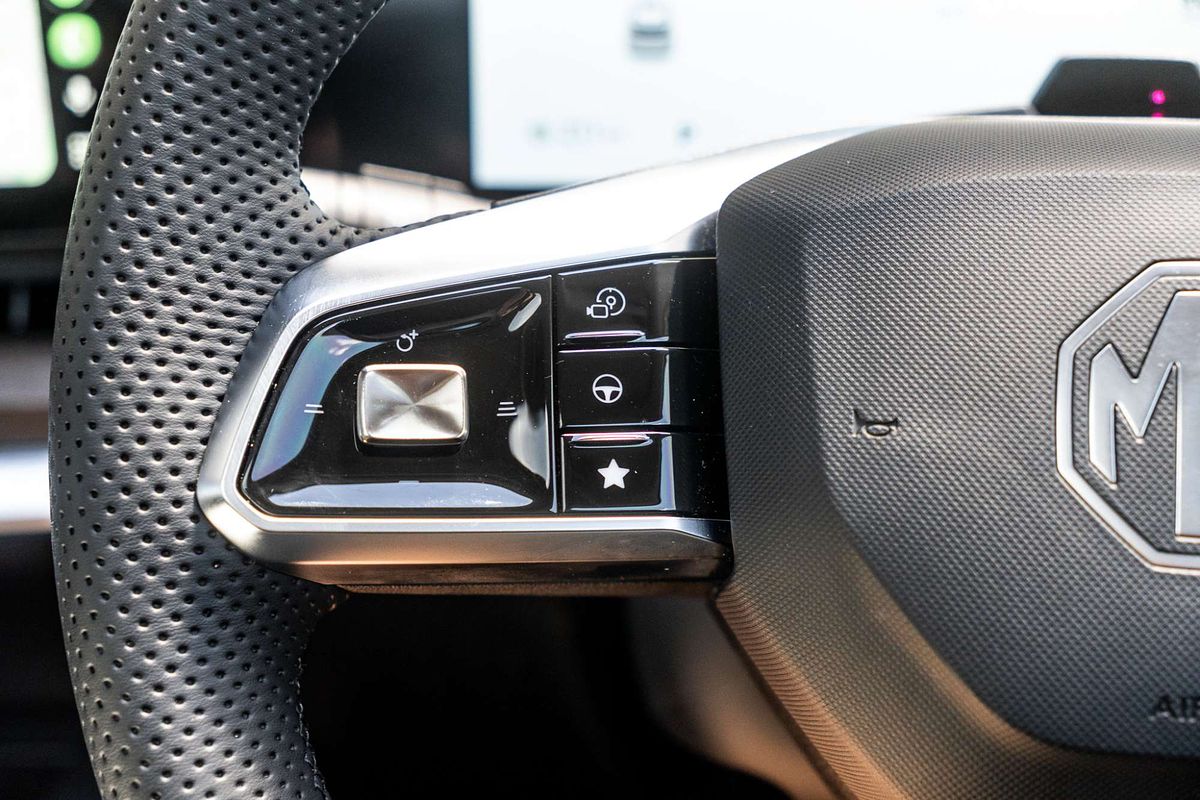 2025 MG QS Excite IS31