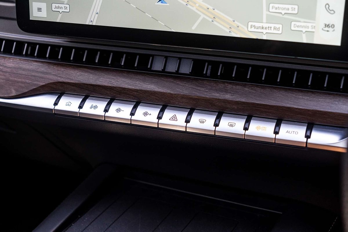 2025 MG QS Excite IS31