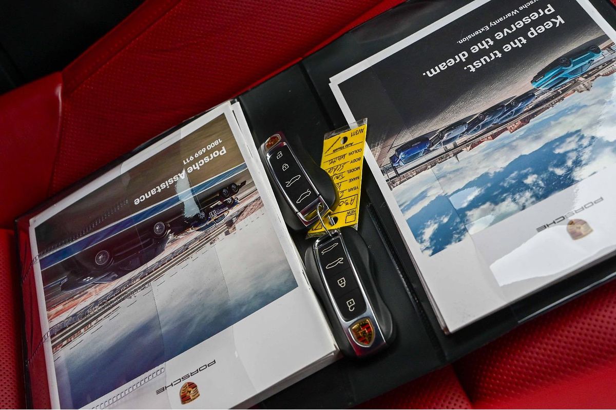 2021 Porsche Taycan 4S Y1A