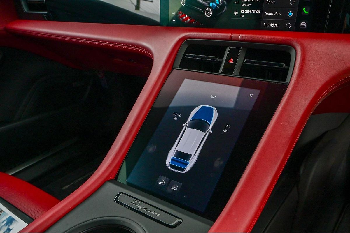 2021 Porsche Taycan 4S Y1A