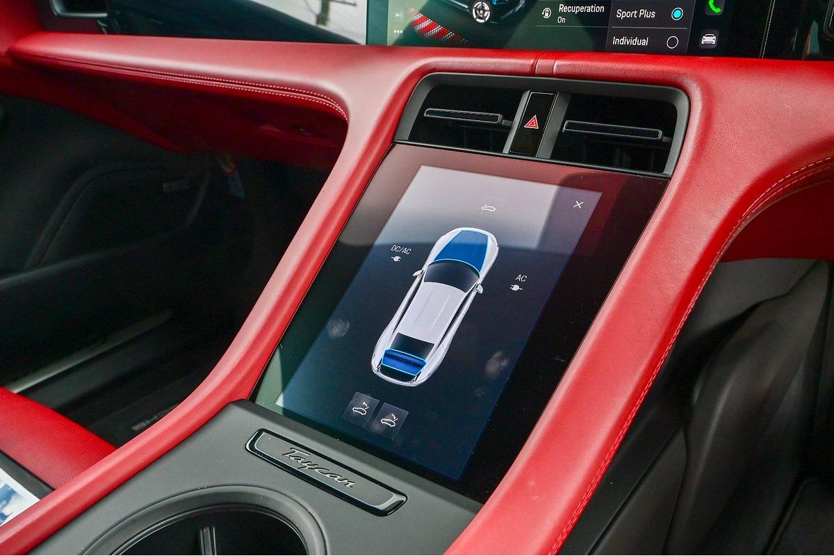 2021 Porsche Taycan 4S Y1A