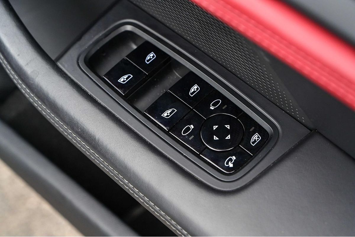 2021 Porsche Taycan 4S Y1A