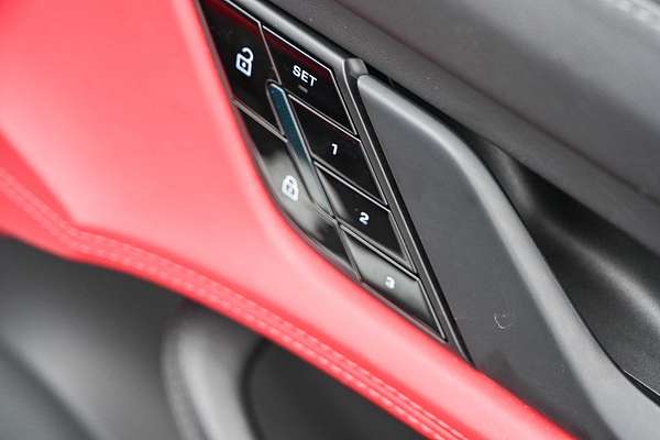 2021 Porsche Taycan 4S Y1A