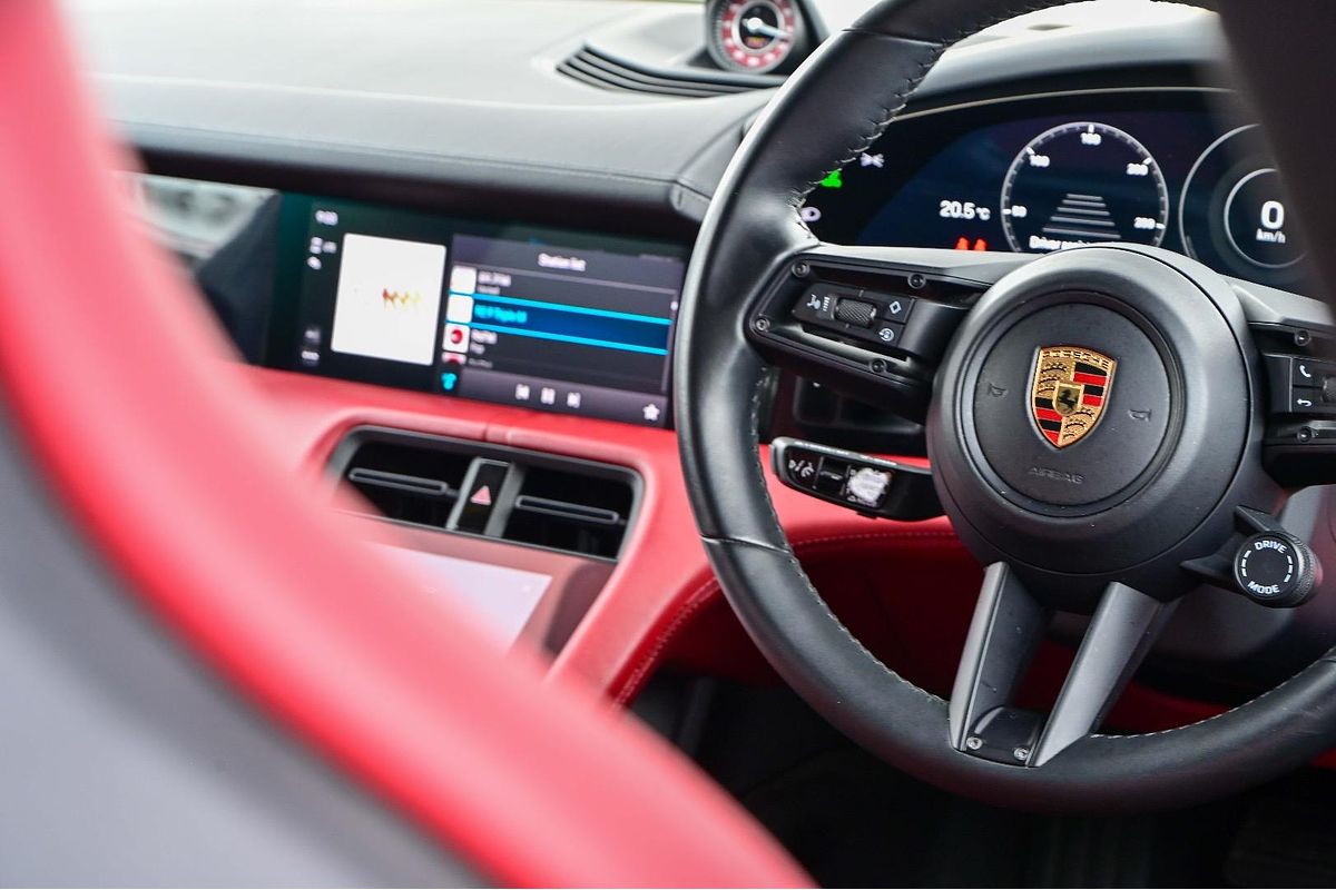 2021 Porsche Taycan 4S Y1A