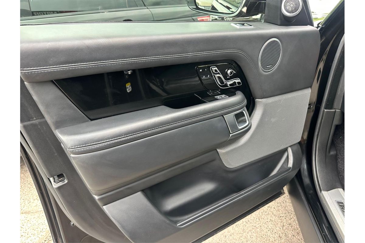 2018 Land Rover Range Rover SDV8 Vogue SE L405