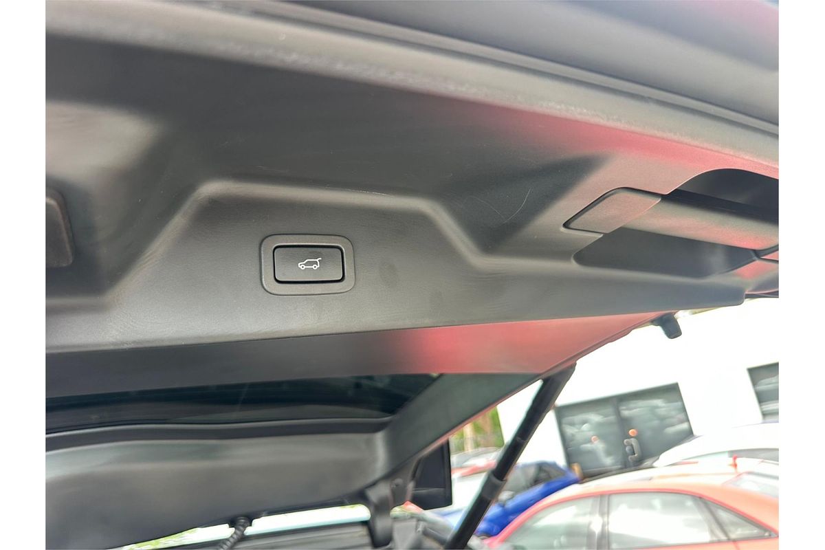 2018 Land Rover Range Rover SDV8 Vogue SE L405