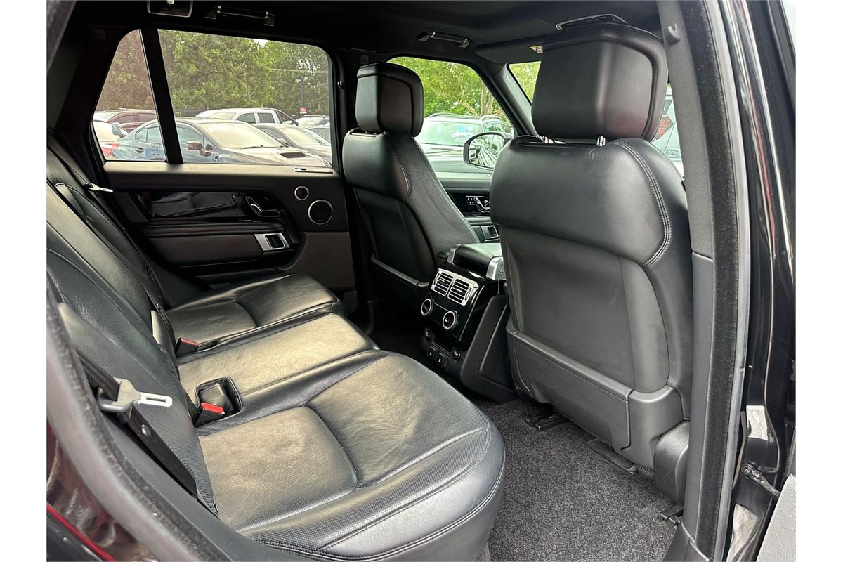 2018 Land Rover Range Rover SDV8 Vogue SE L405