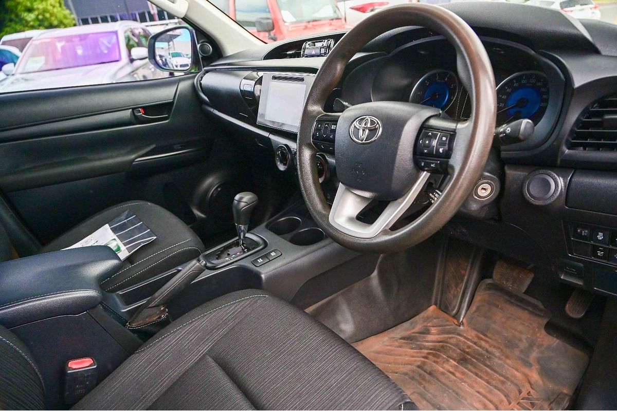 2020 Toyota Hilux SR GUN126R 4X4