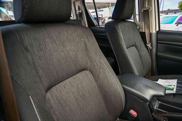 2020 Toyota Hilux SR GUN126R 4X4