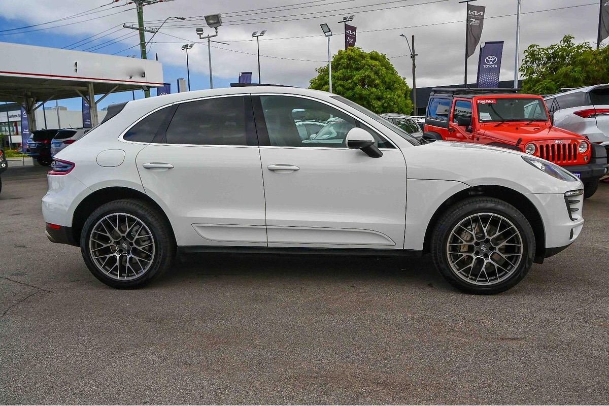 2015 Porsche Macan S 95B