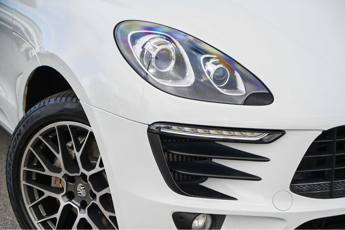 2015 Porsche Macan S 95B