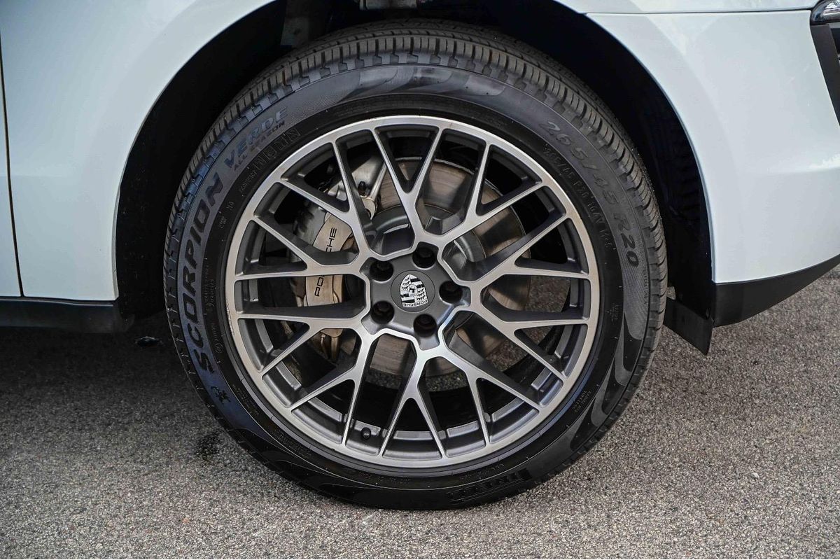 2015 Porsche Macan S 95B