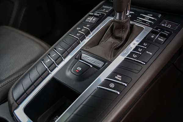 2015 Porsche Macan S 95B