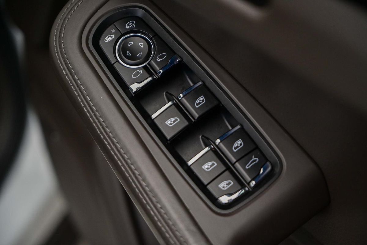 2015 Porsche Macan S 95B