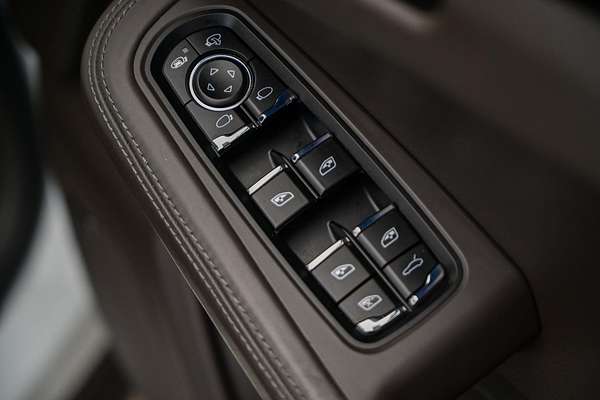 2015 Porsche Macan S 95B