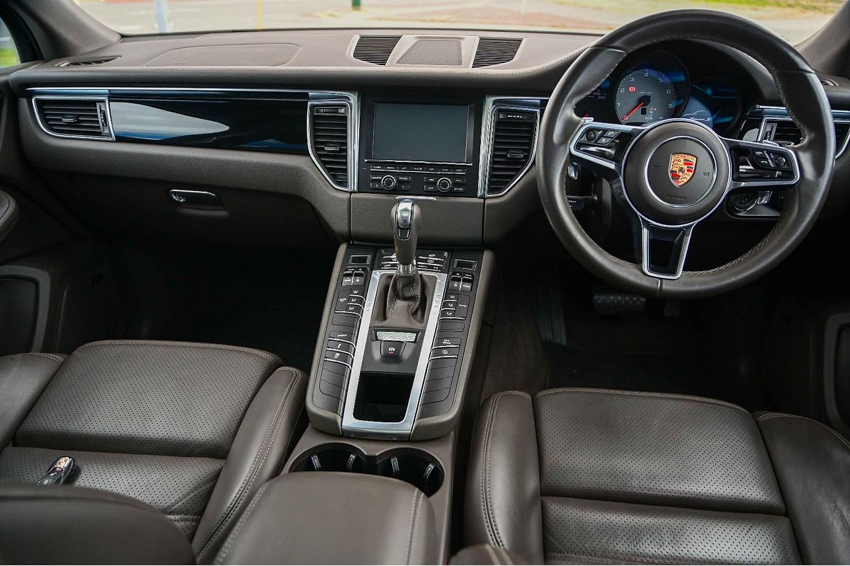2015 Porsche Macan S 95B