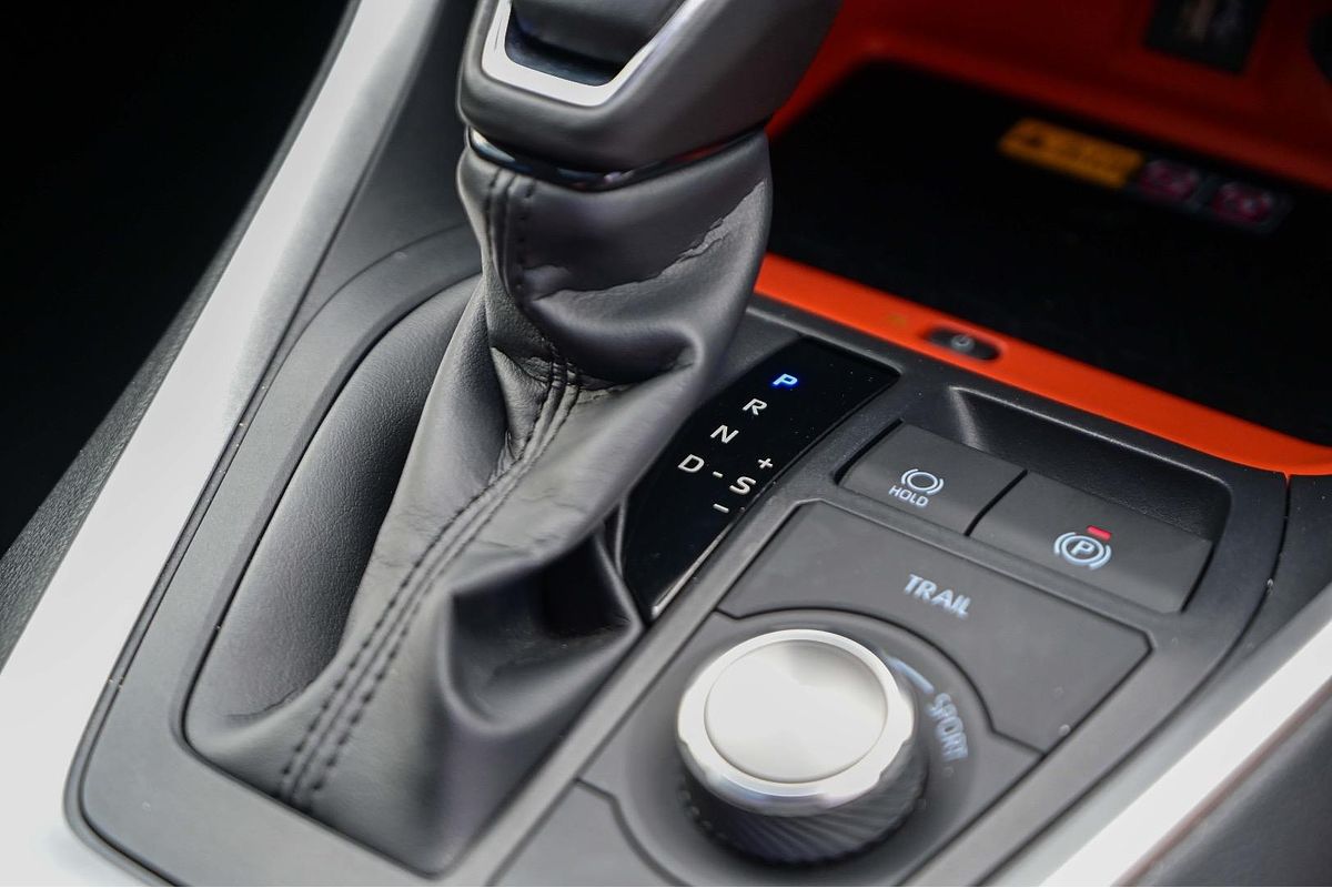 2024 Toyota RAV4 Edge AXAH54R