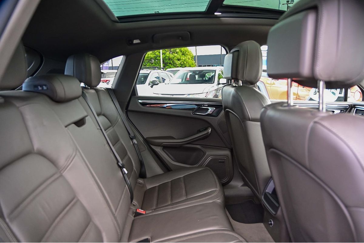 2015 Porsche Macan S 95B