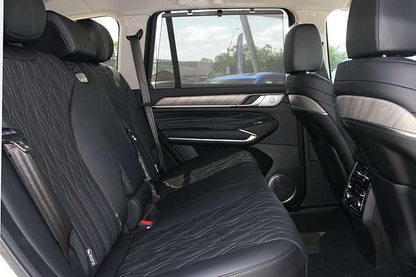 2025 GWM Tank 500 Ultra Hi4-T PHEV P03