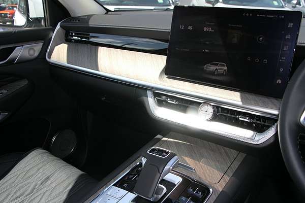 2025 GWM Tank 500 Ultra Hi4-T PHEV P03