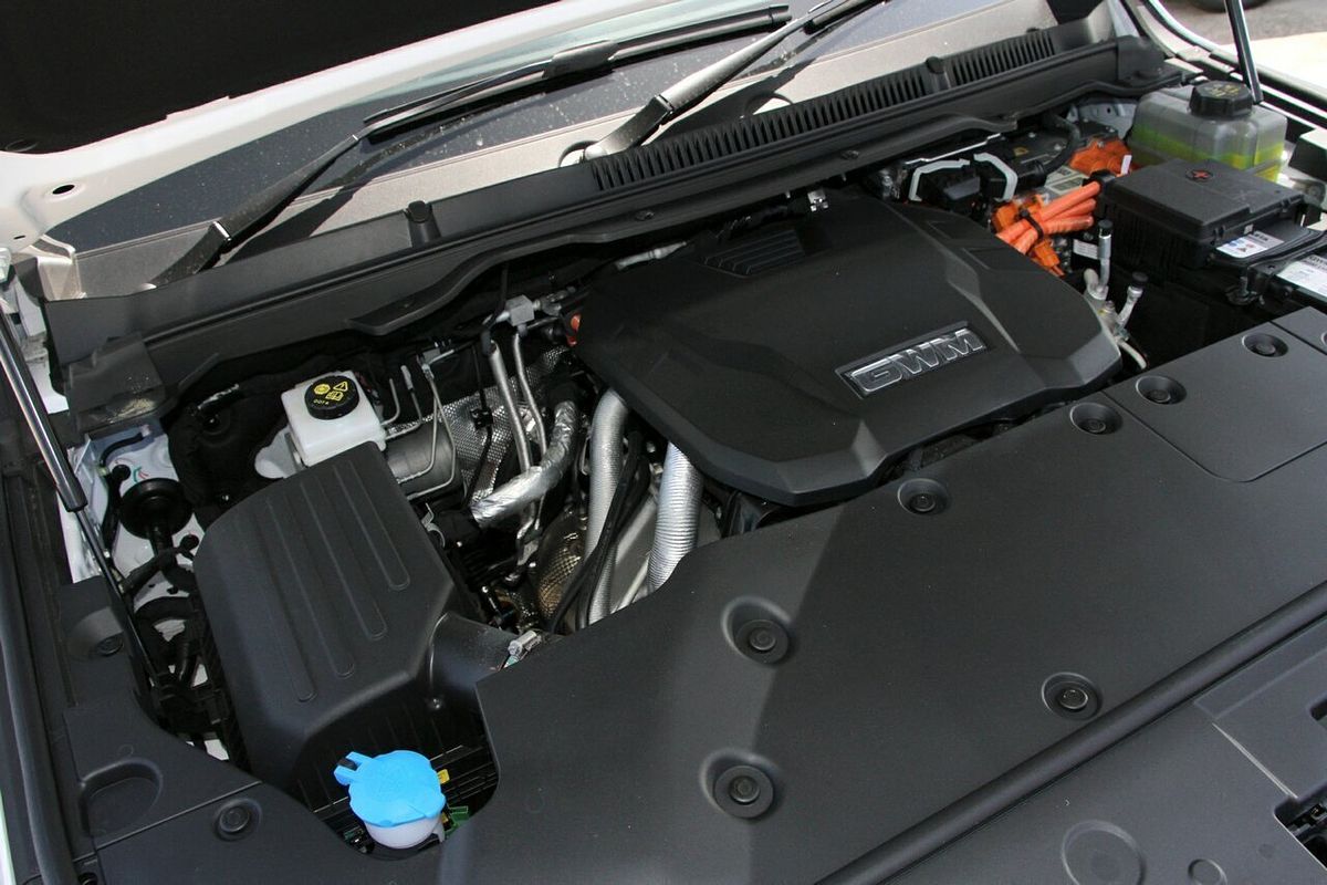 2025 GWM Tank 500 Ultra Hi4-T PHEV P03