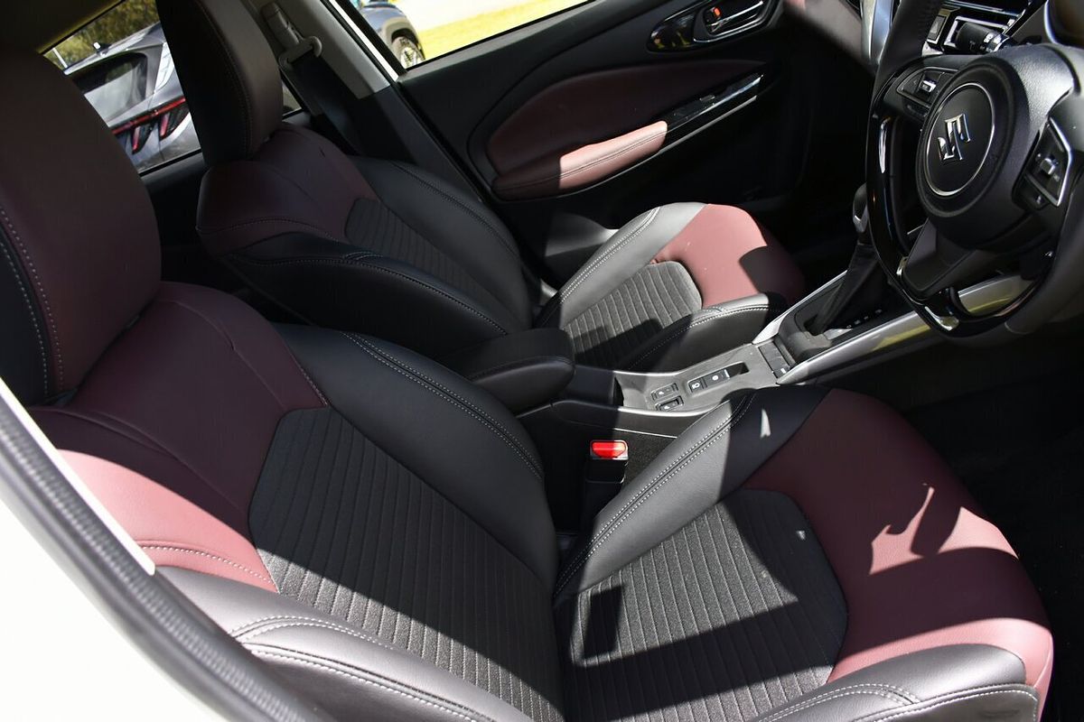 2025 Suzuki Fronx Hybrid KW