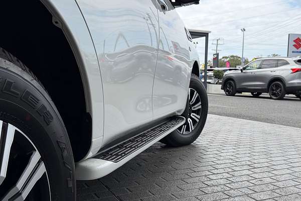 2023 Nissan Patrol Ti-L Y62